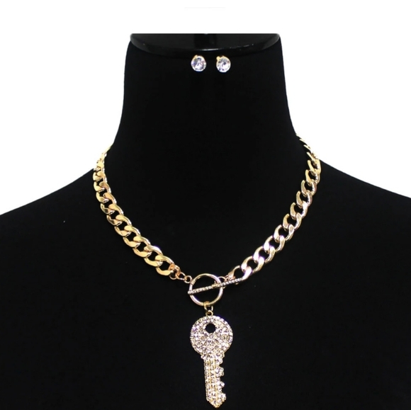 Urban Rhinestone Key Metal Link Toggle Nec… - Picture 7 of 7